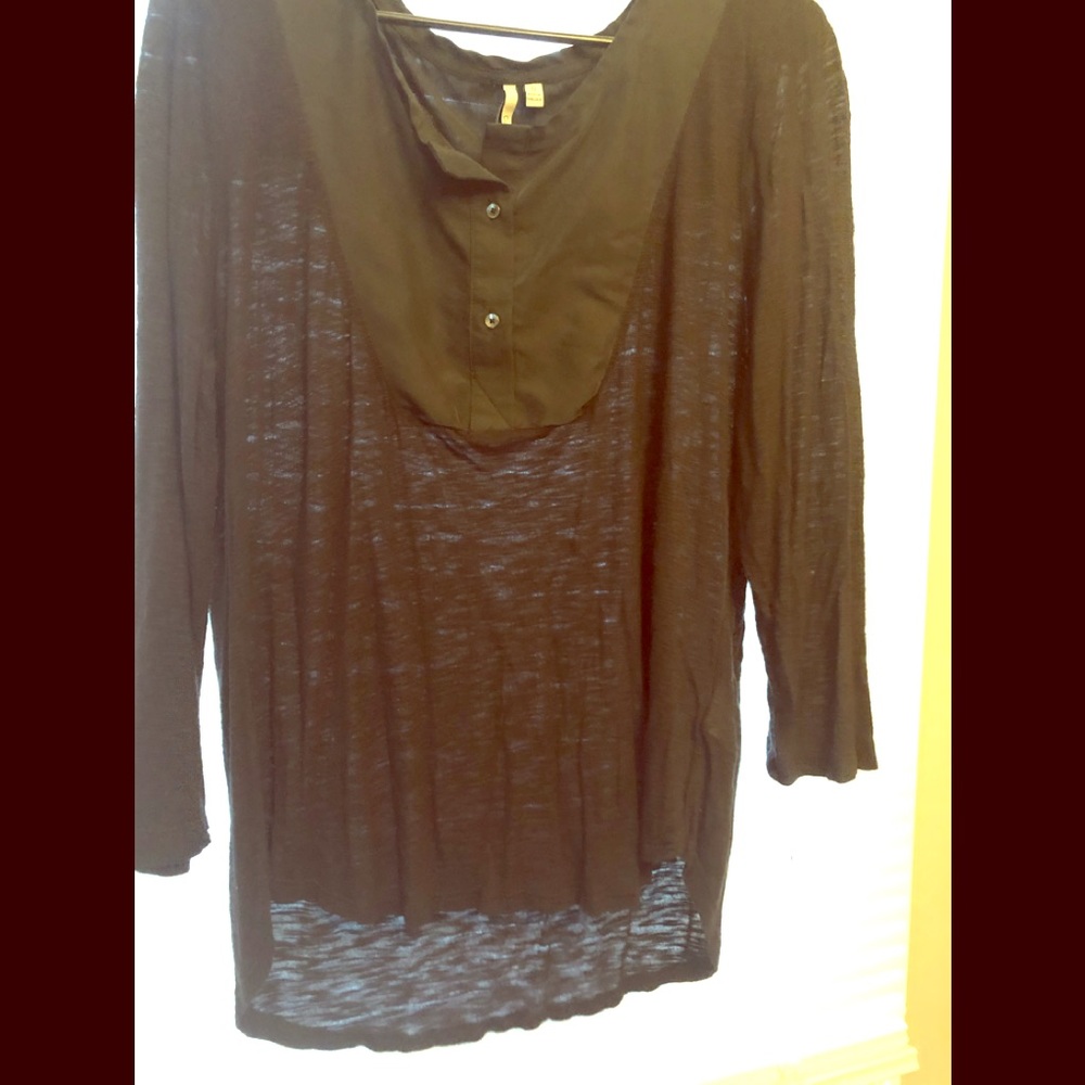 Woman’s 3/4 Sleeve super soft top XL